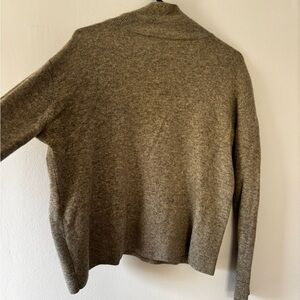 Everlane cashmere wide turtle neck sweater